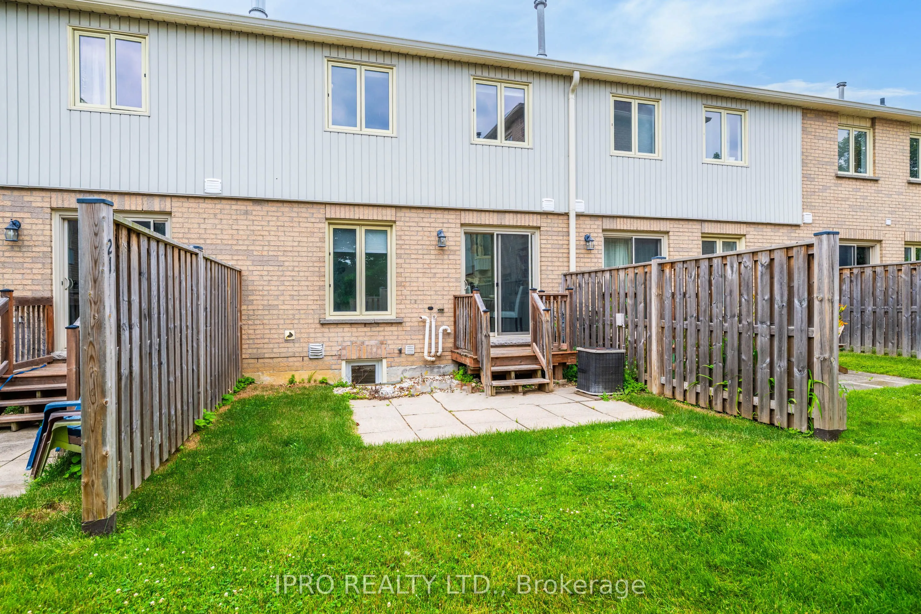 302 College Avenue W, #21
