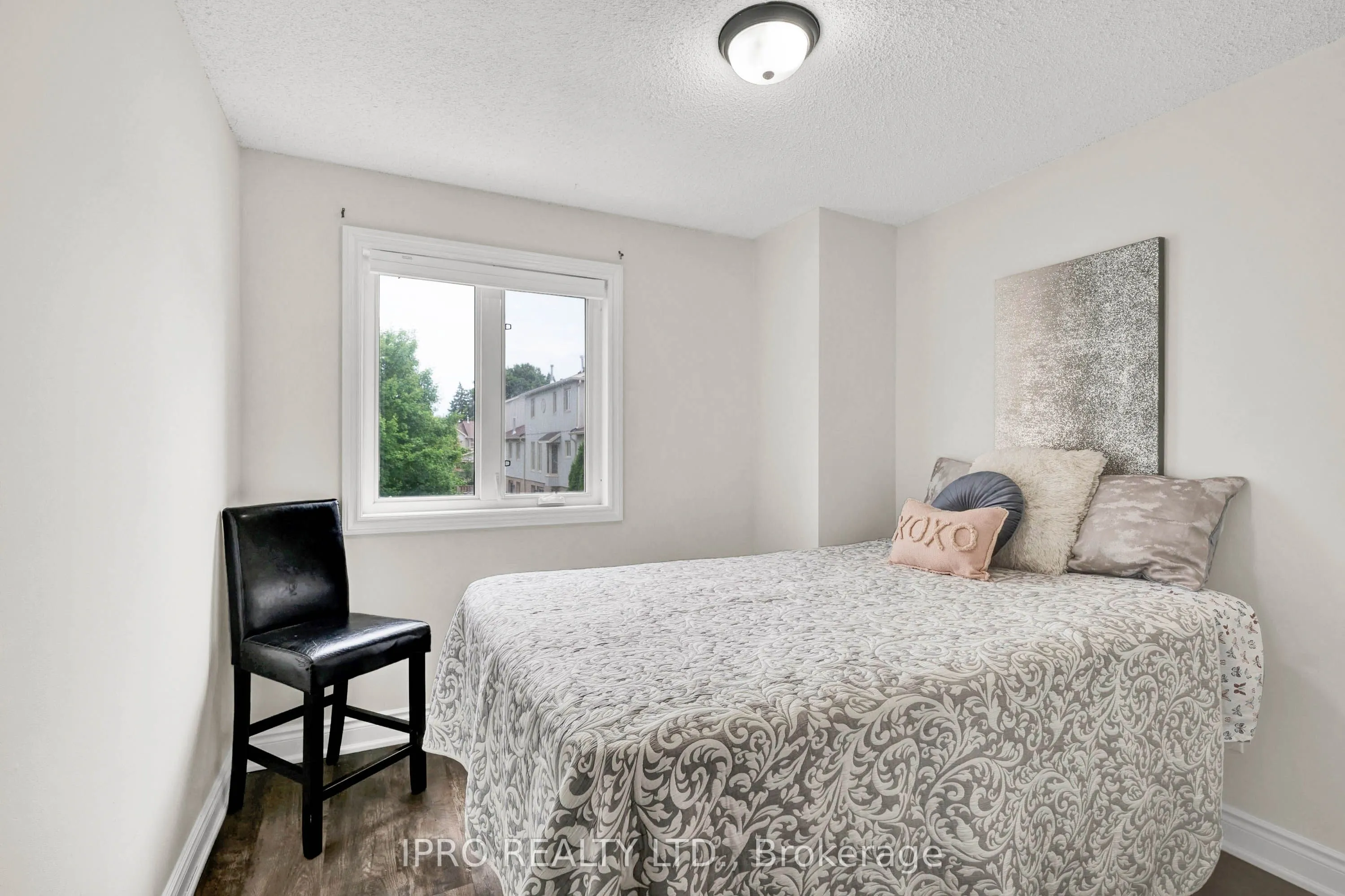 302 College Avenue W, #21