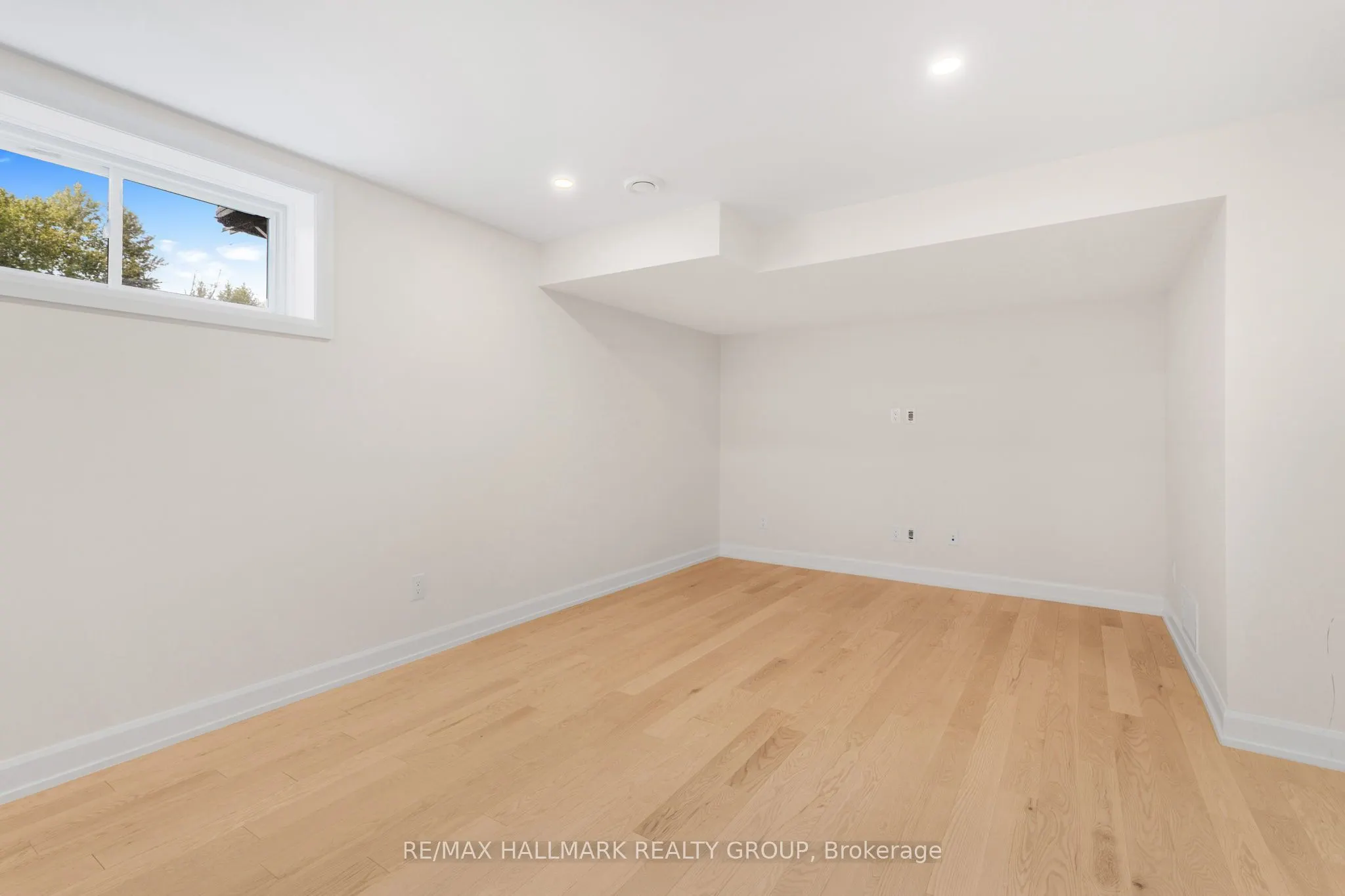 404 Premiere Lane