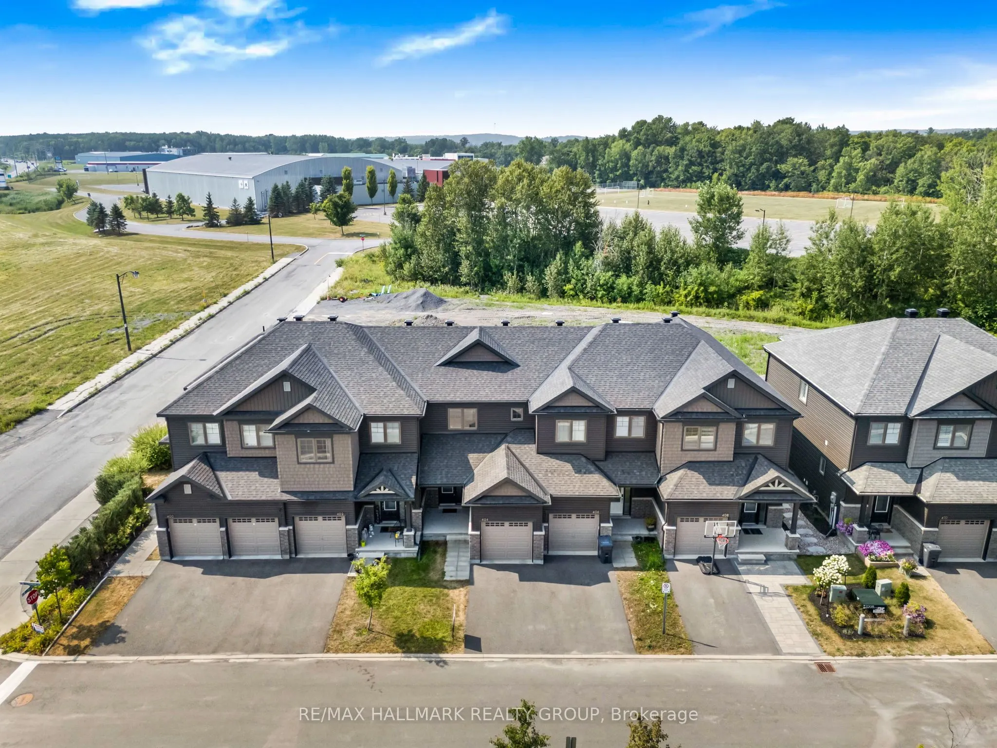 404 Premiere Lane