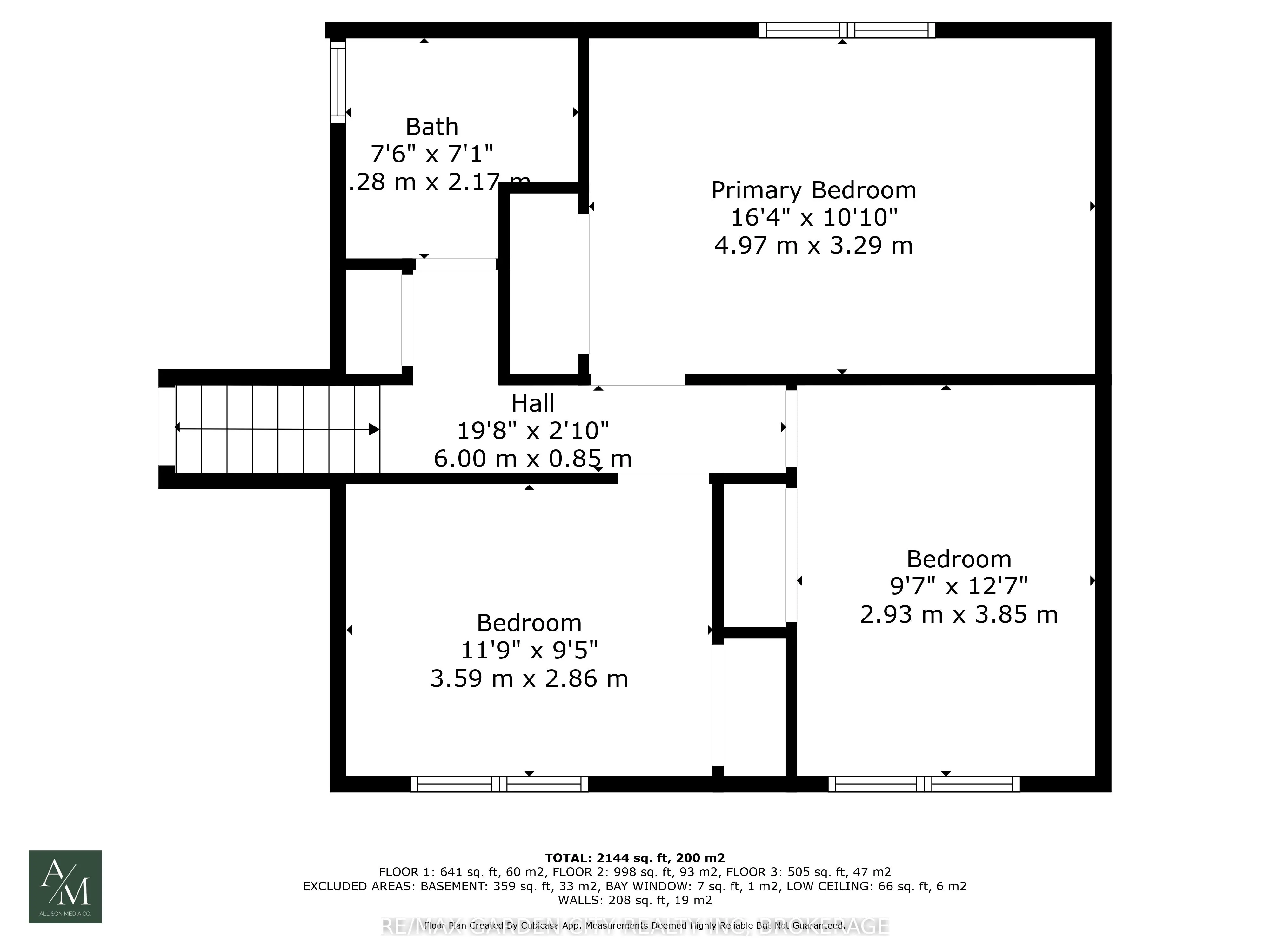16 Meadowbrook Crescent