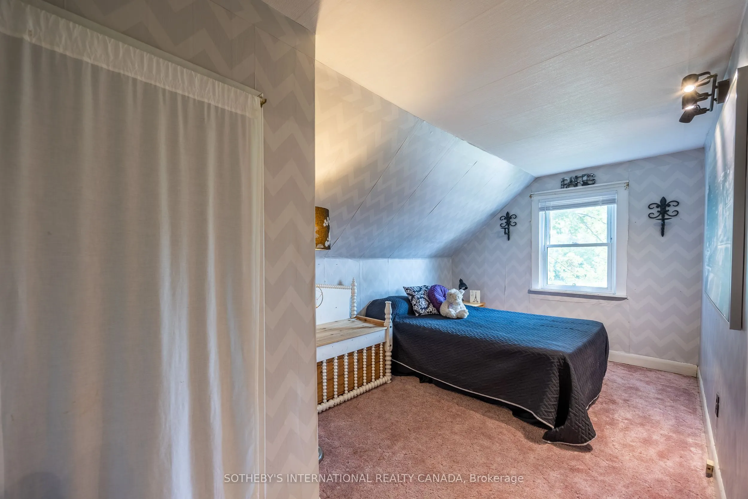 258 Lynn Valley Road