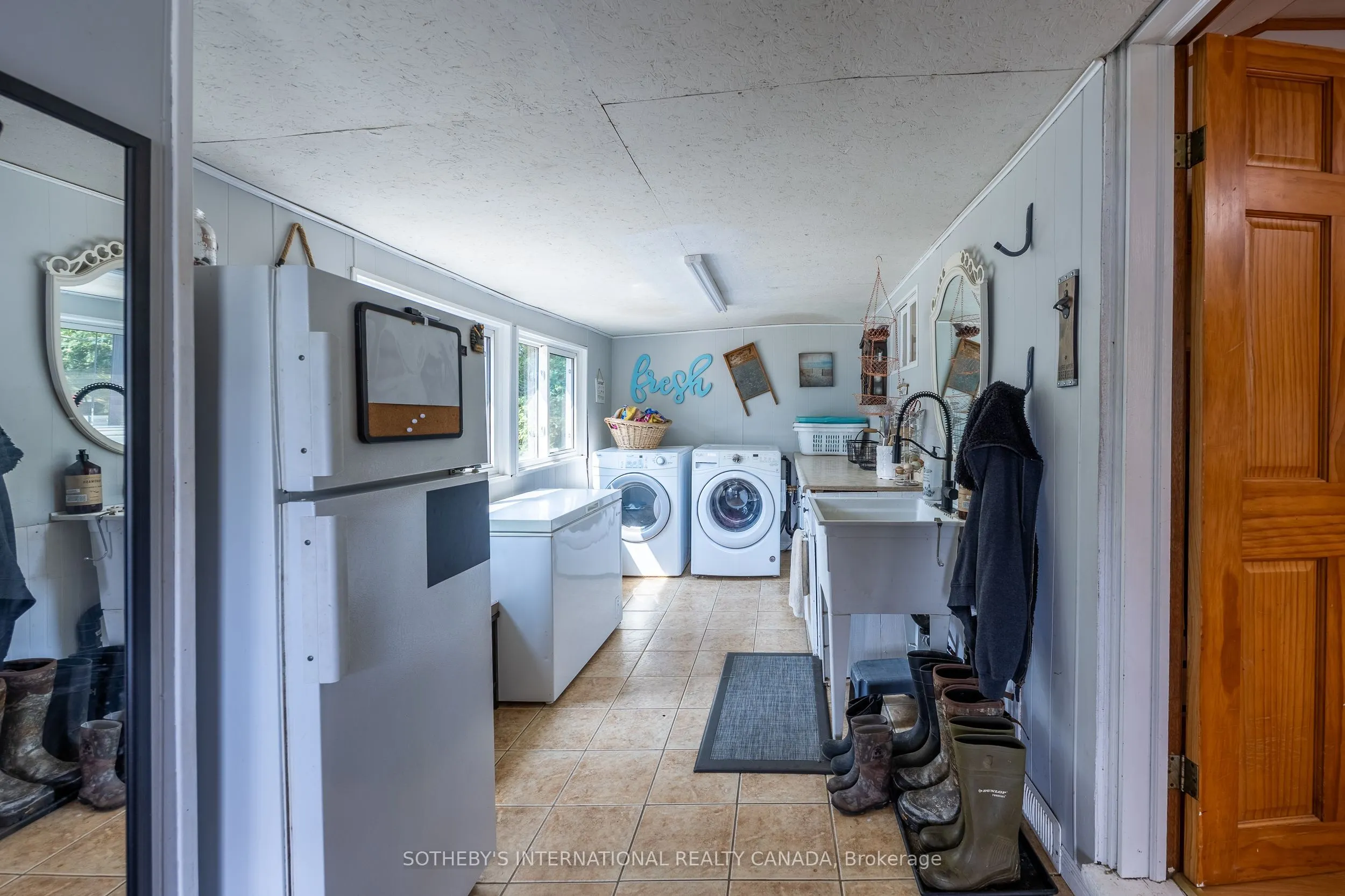 258 Lynn Valley Road