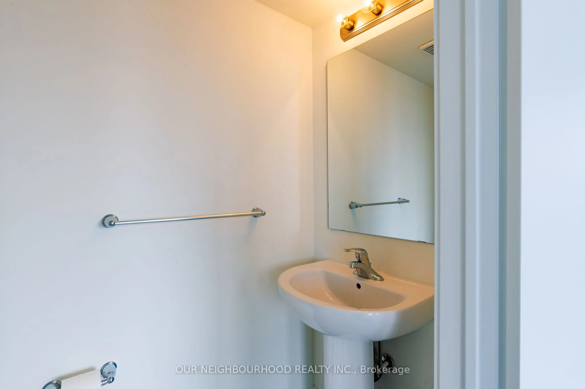 160 Densmore Road, #1003