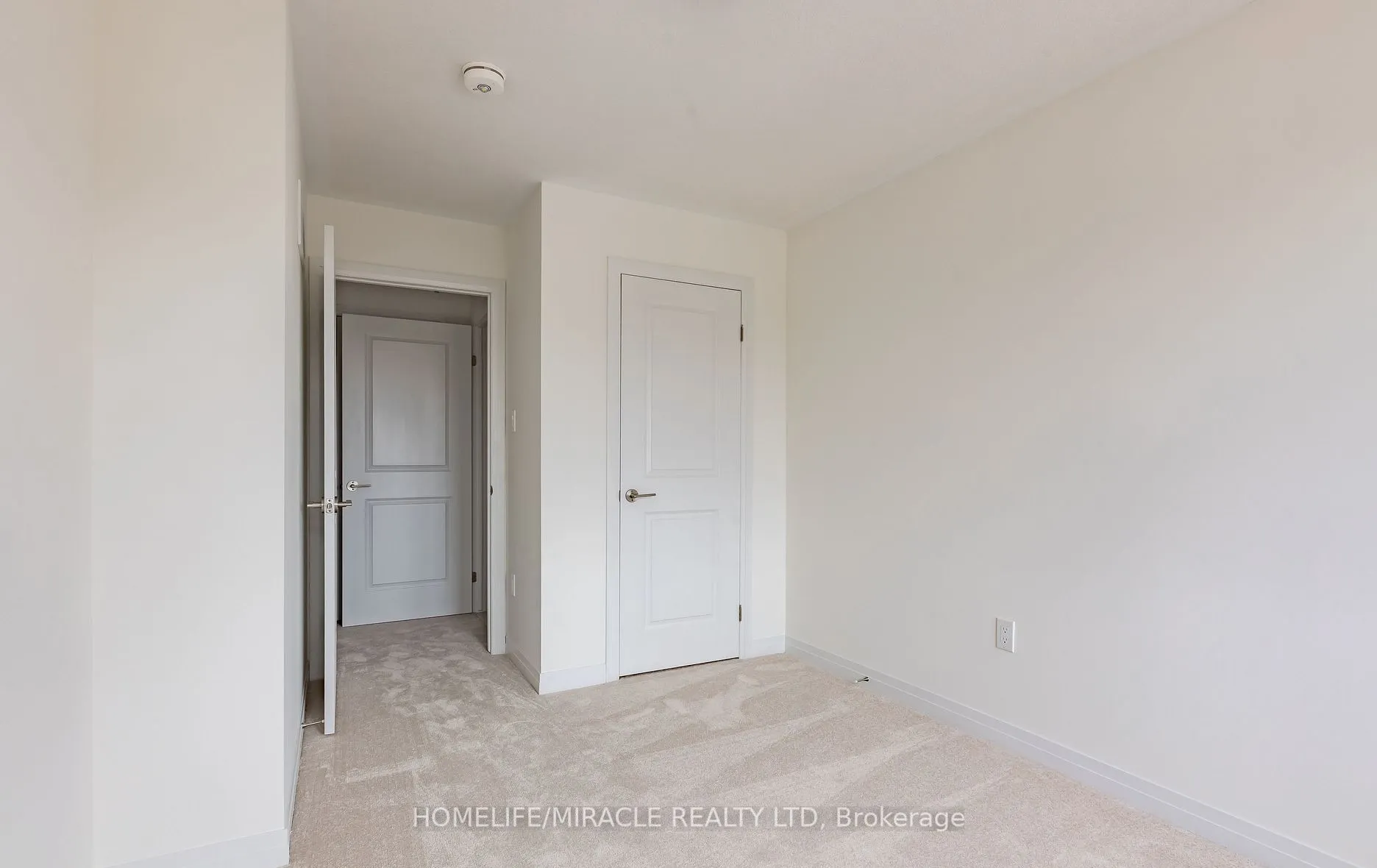 27 George Briar Drive W