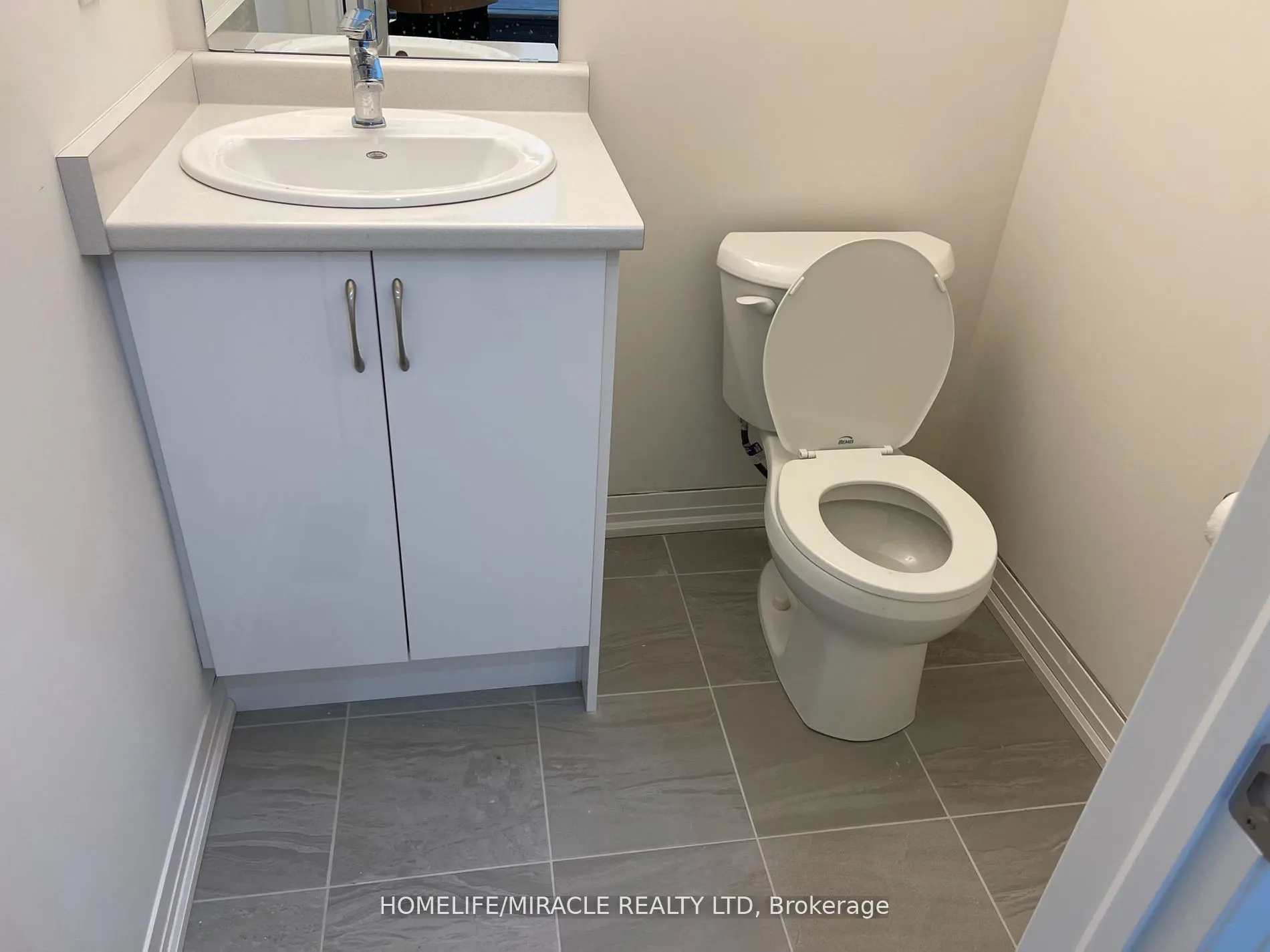 27 George Briar Drive W