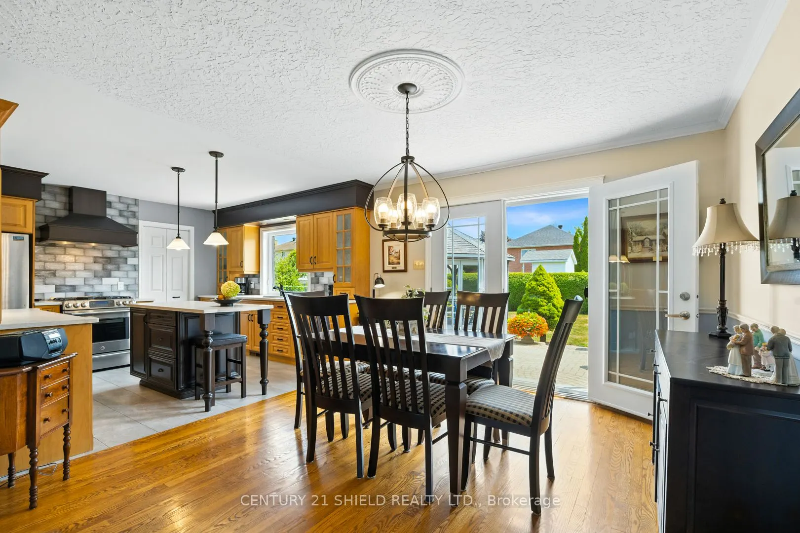 1989 Belvedere Crescent