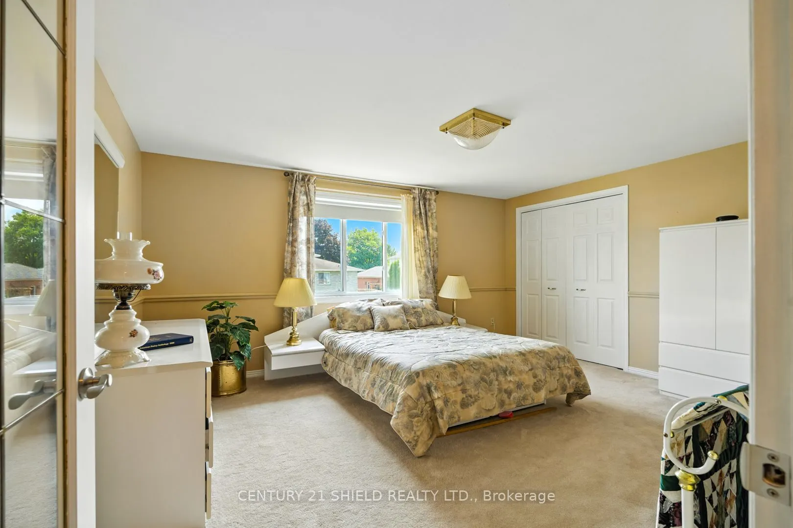 1989 Belvedere Crescent