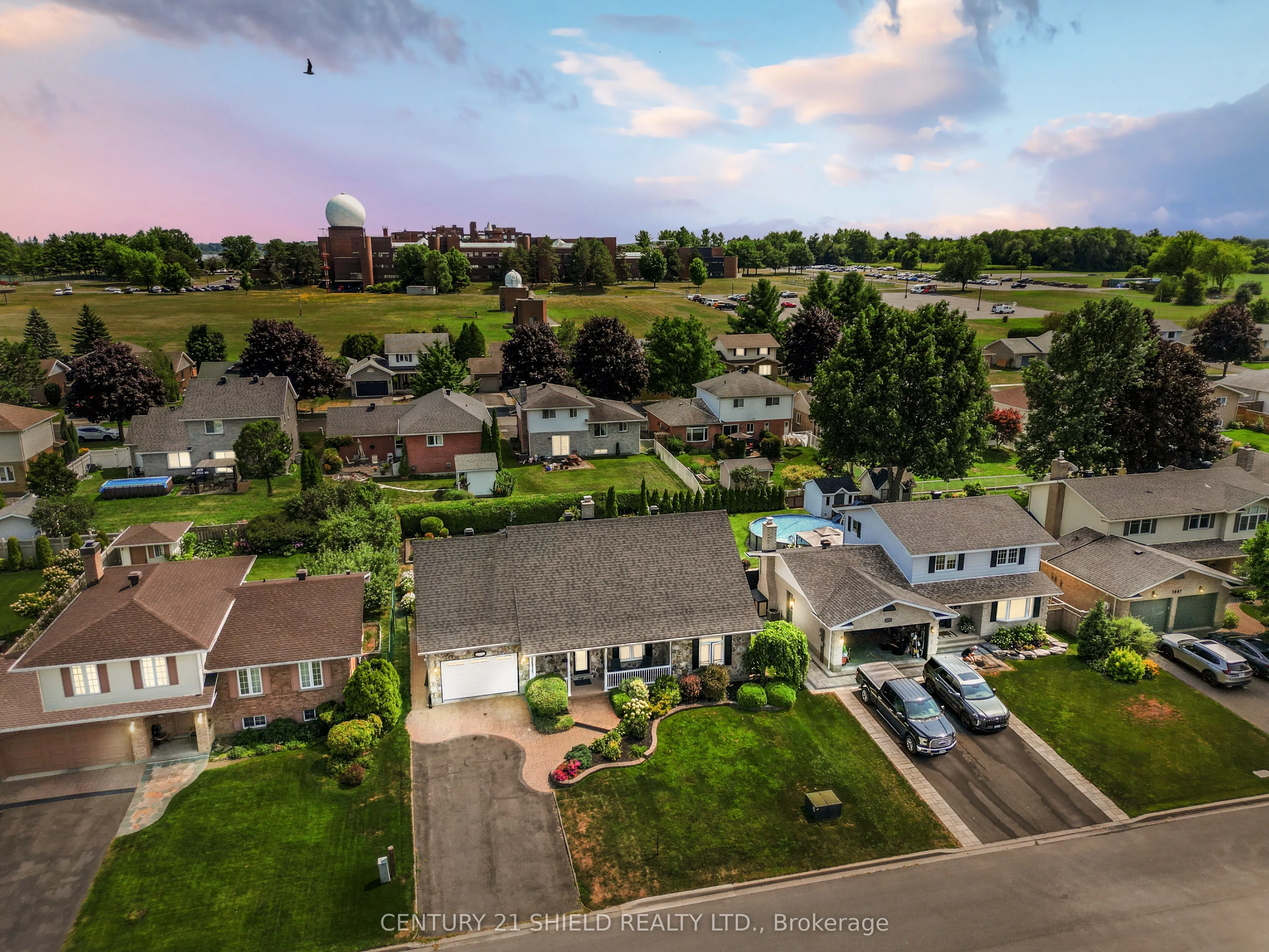 1989 Belvedere Crescent