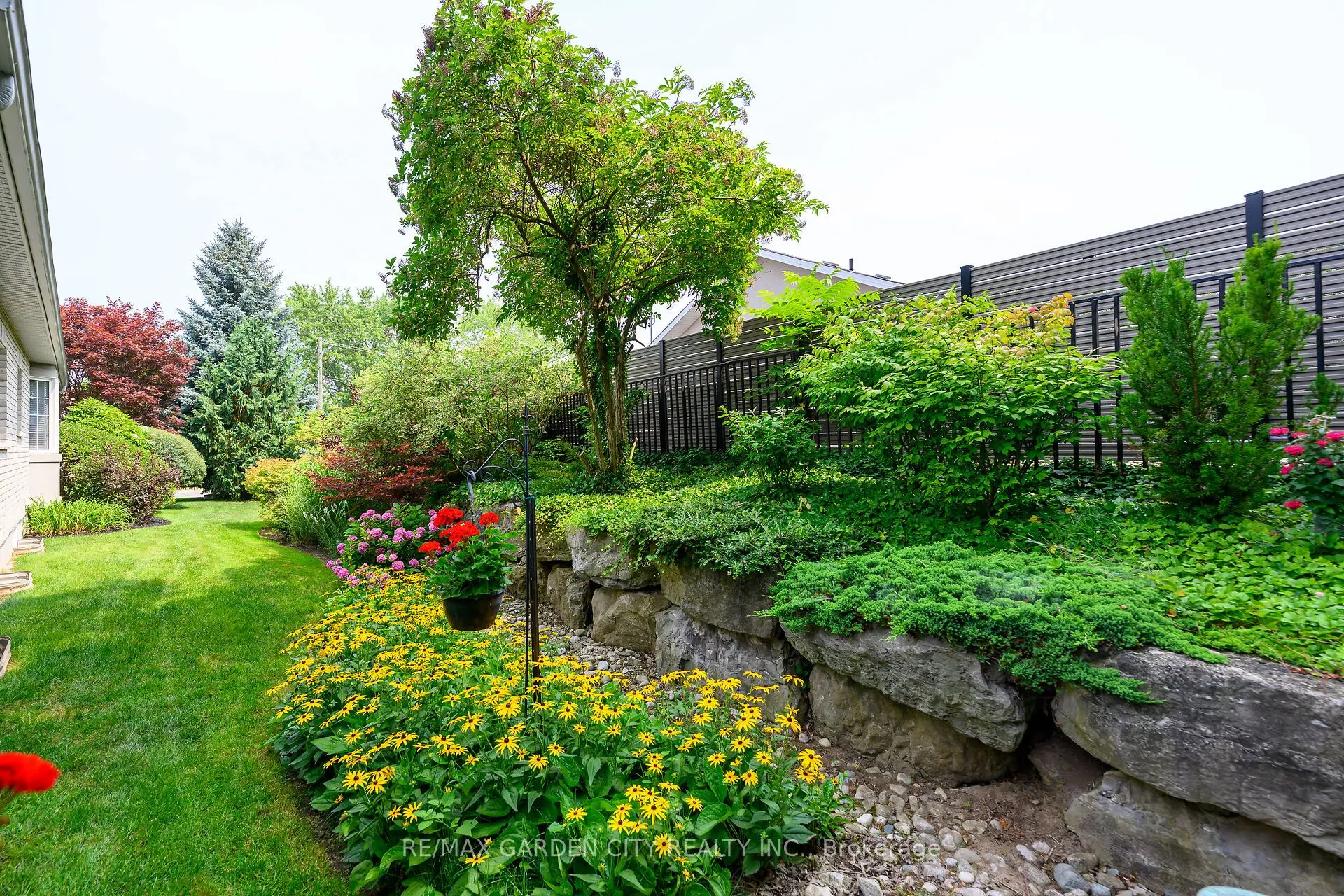 19 BELL Avenue