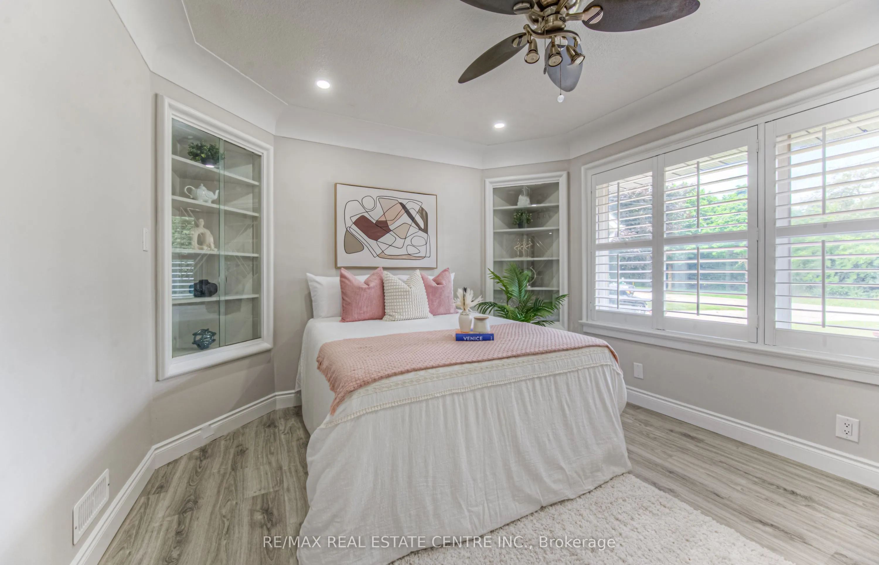 271 Bedford Road N