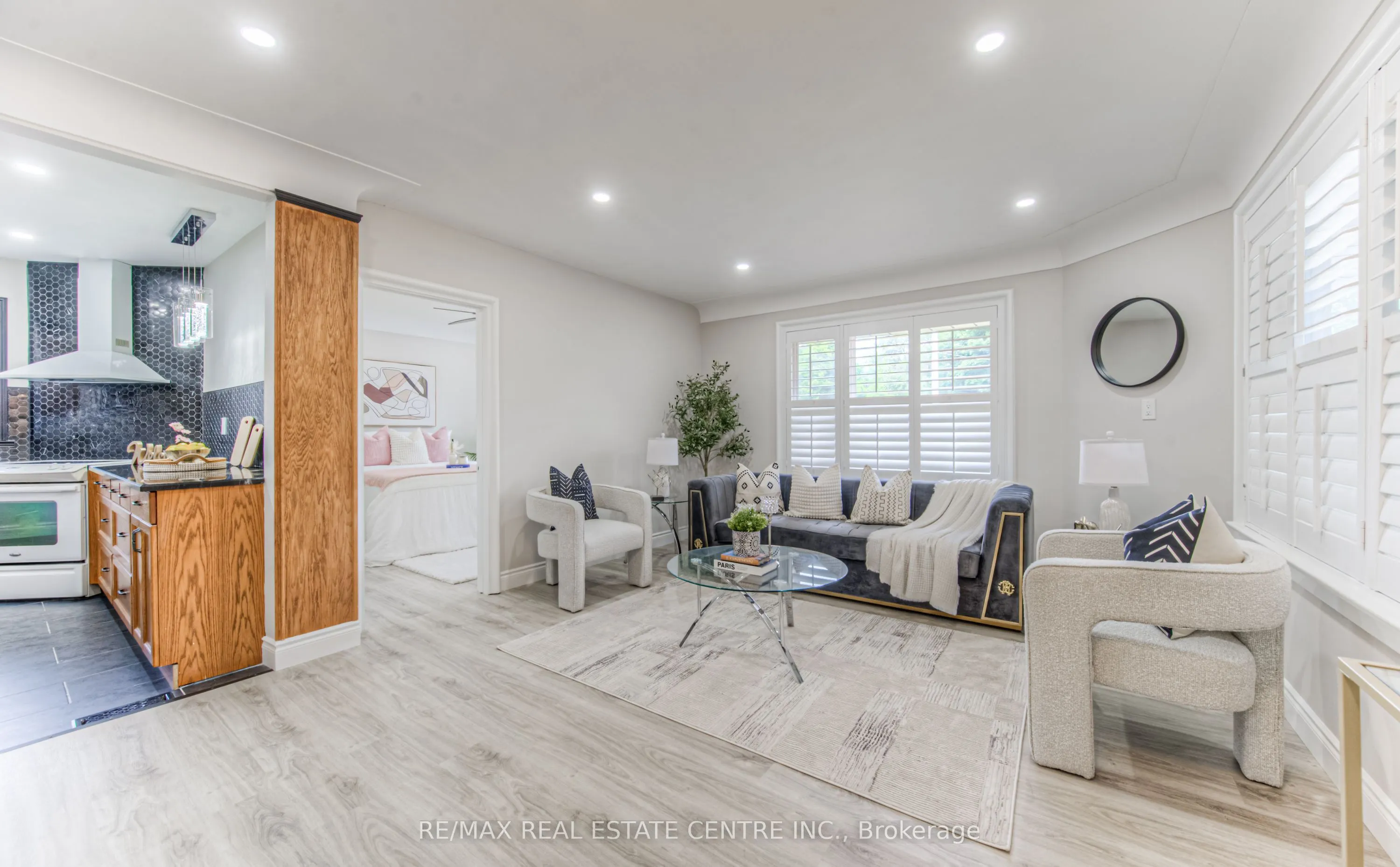 271 Bedford Road N