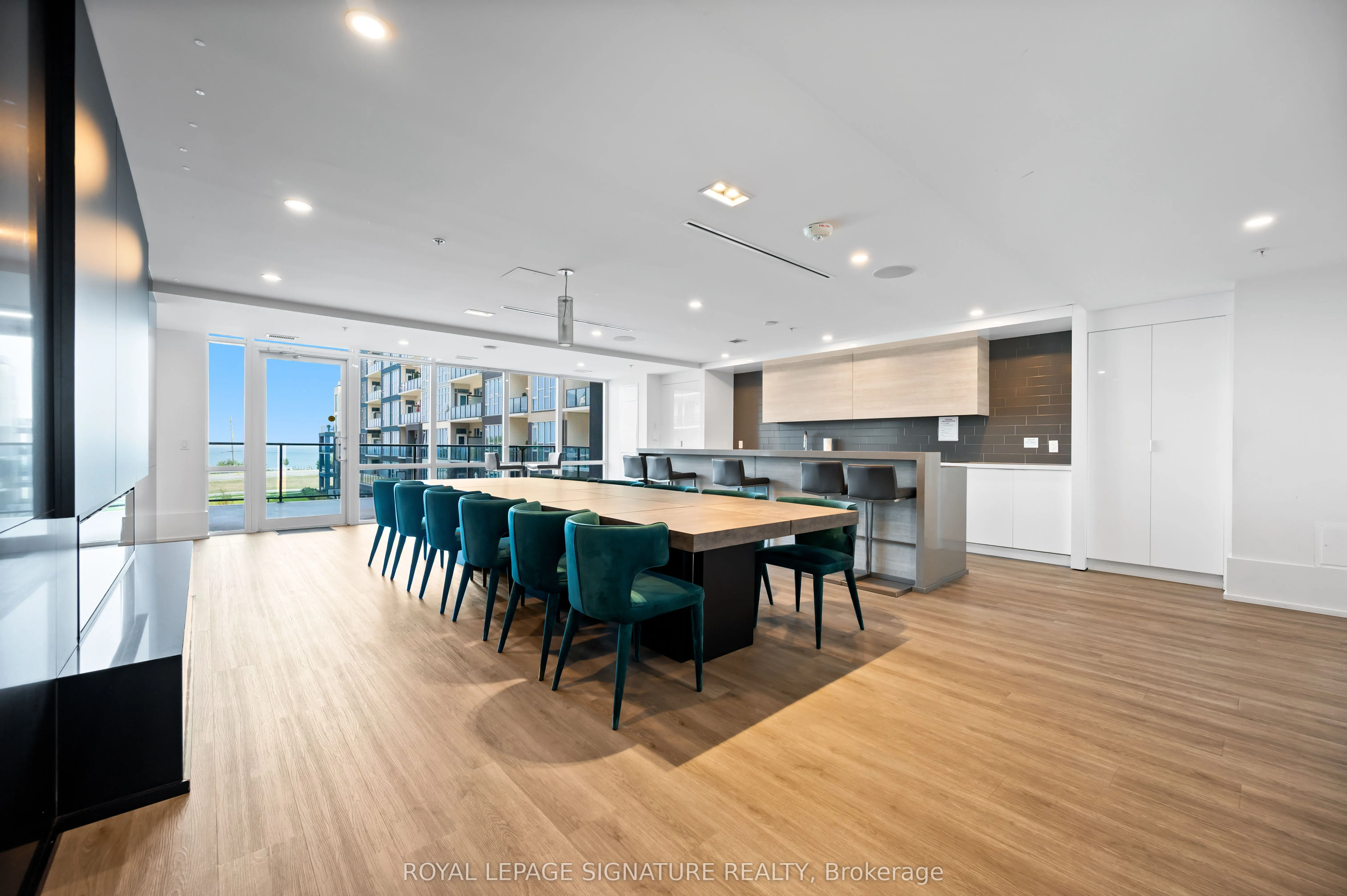 16 Concord Place, #629
