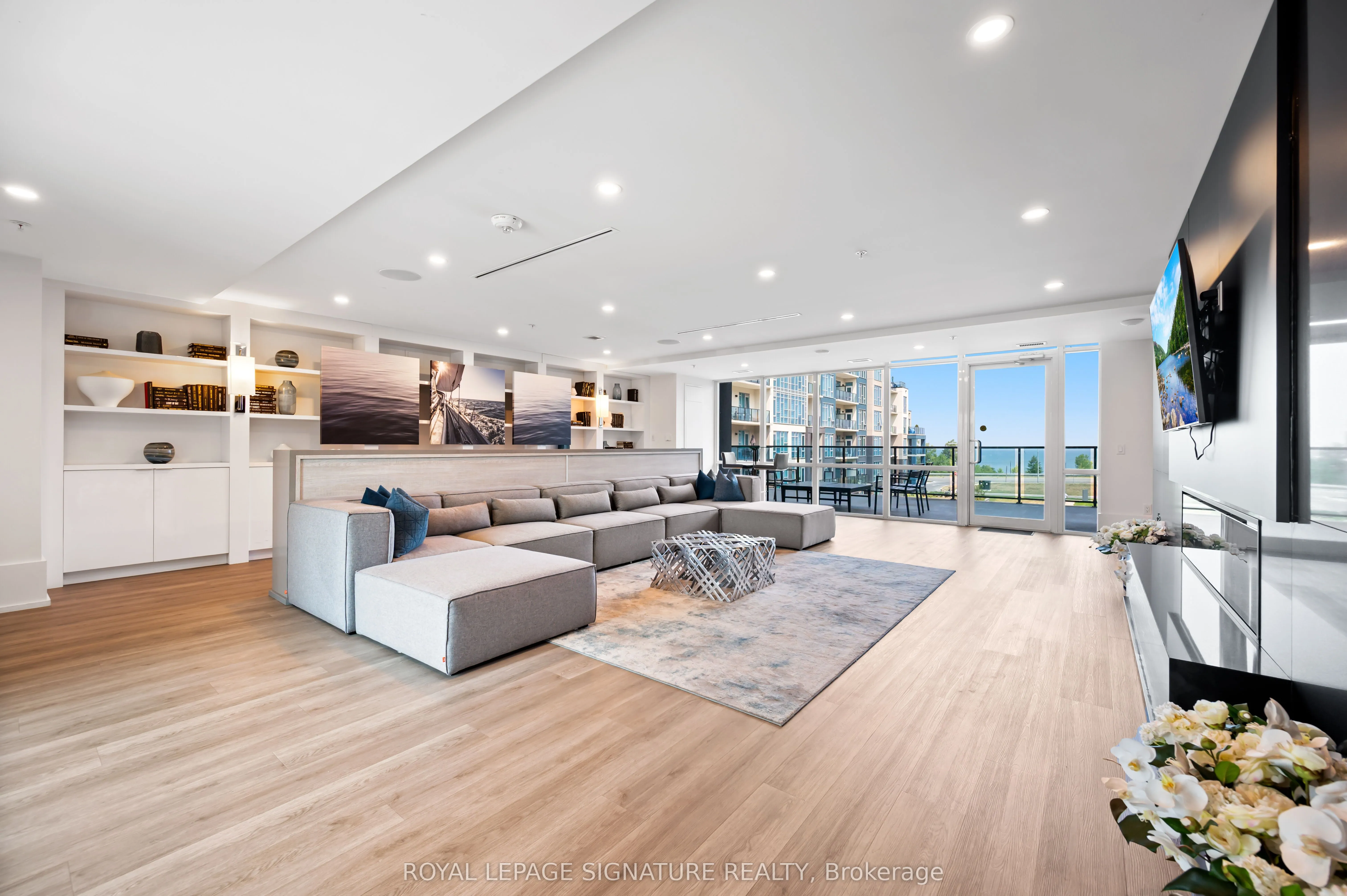 16 Concord Place, #629