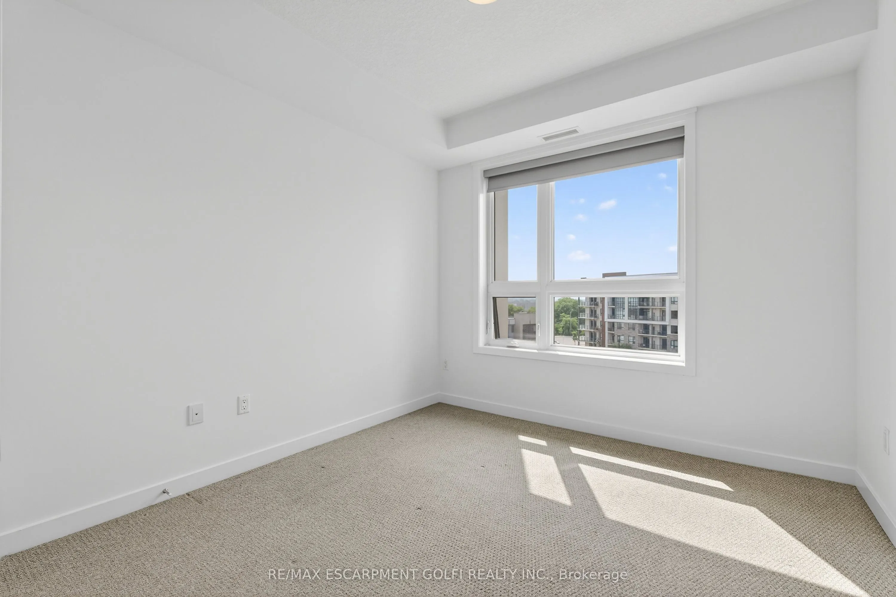 101 Shoreview Place, #530