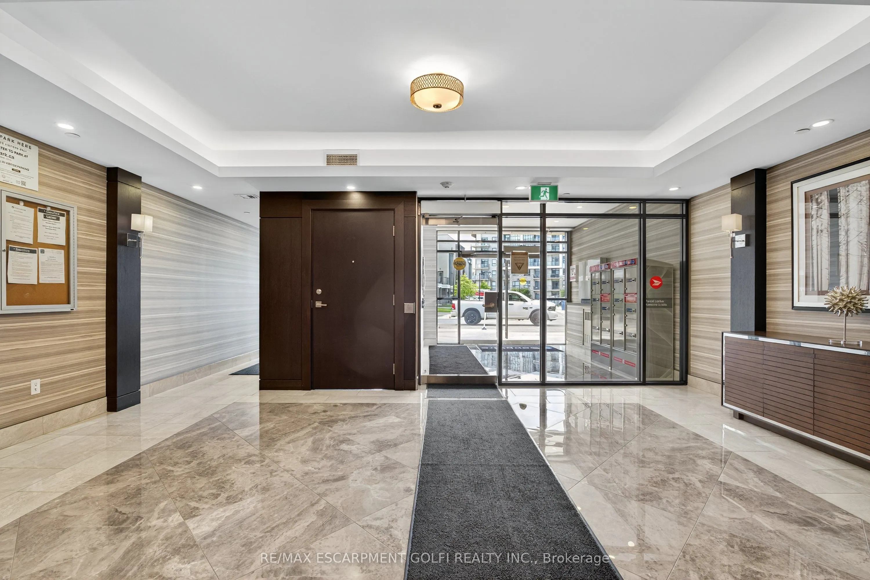 101 Shoreview Place, #530