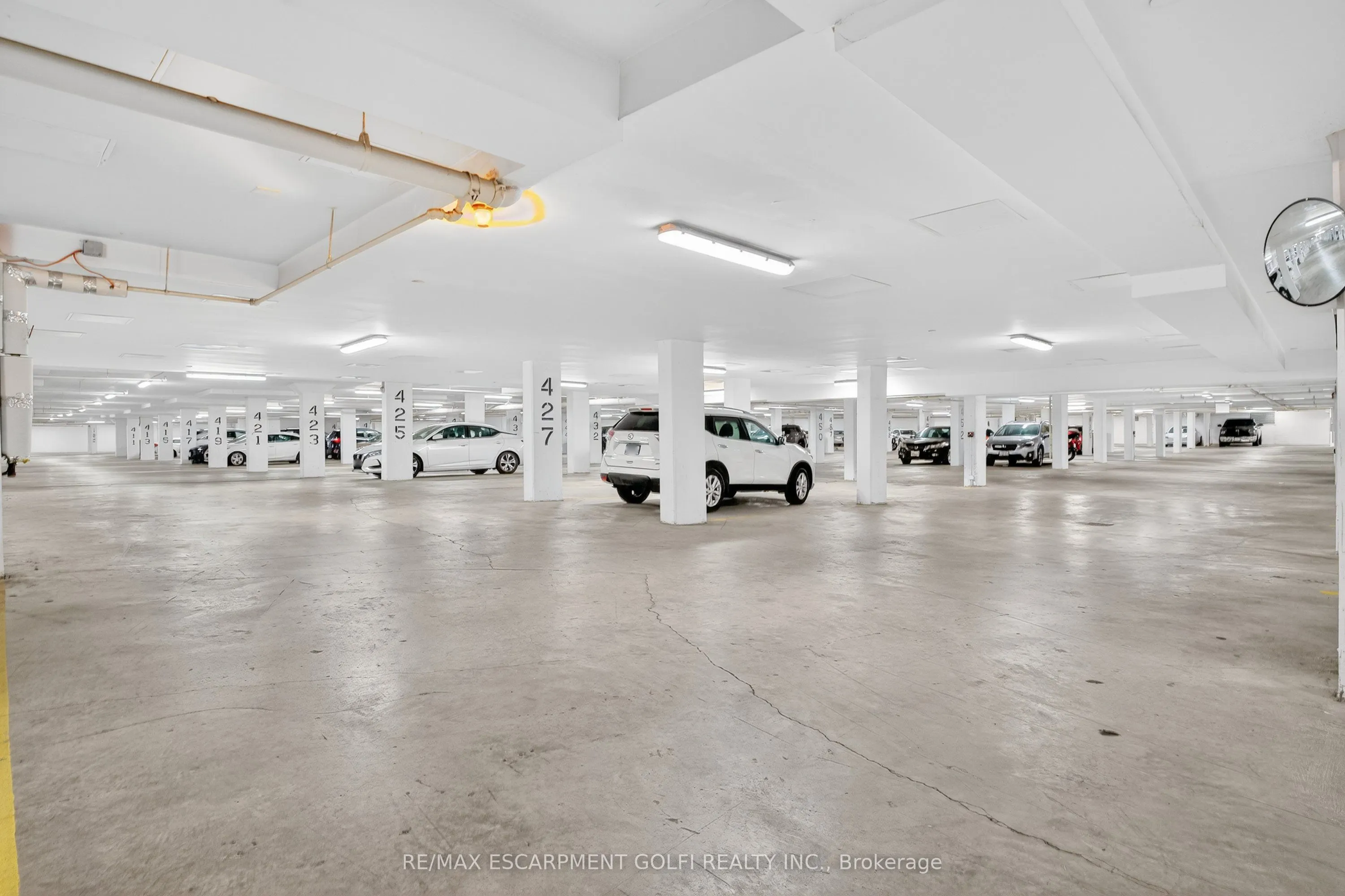 101 Shoreview Place, #530