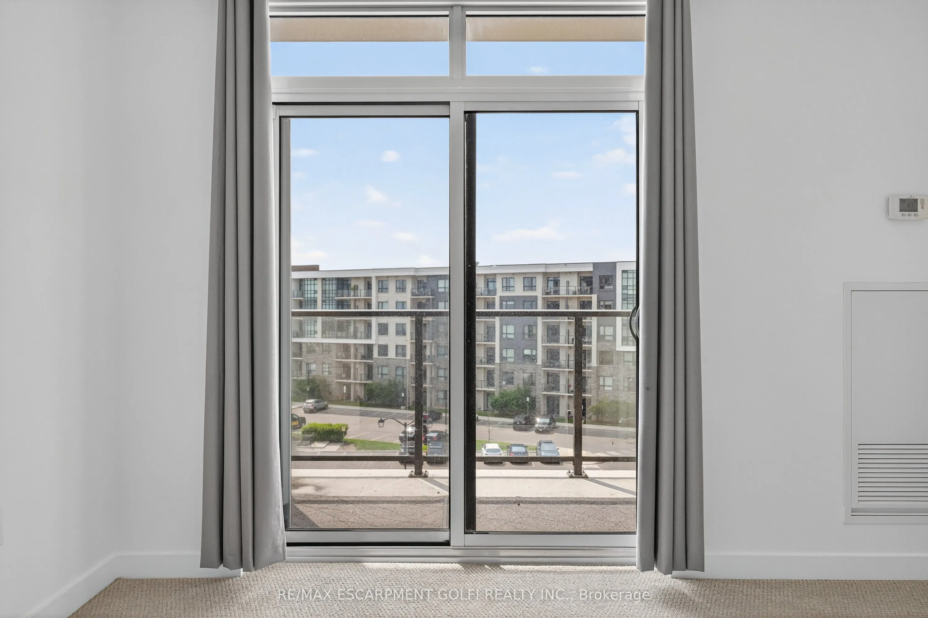 101 Shoreview Place, #530