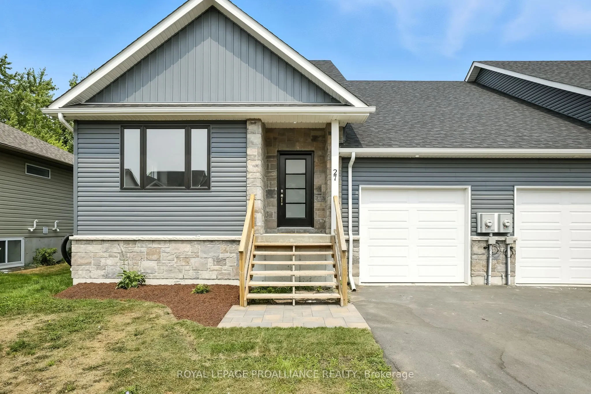 27 Rabbit Road