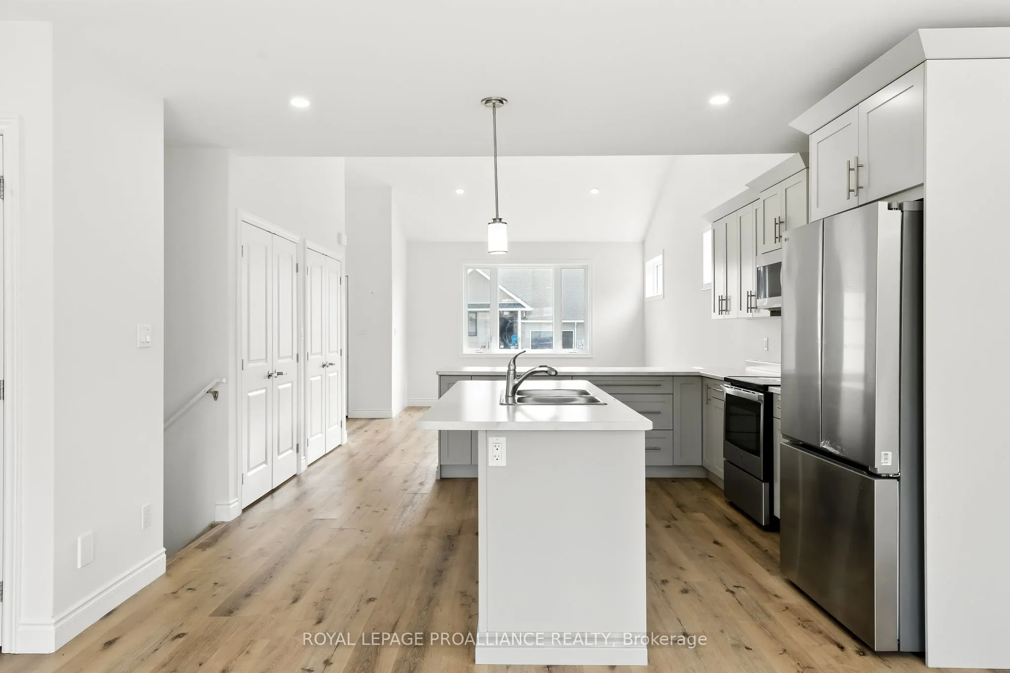 27 Rabbit Road