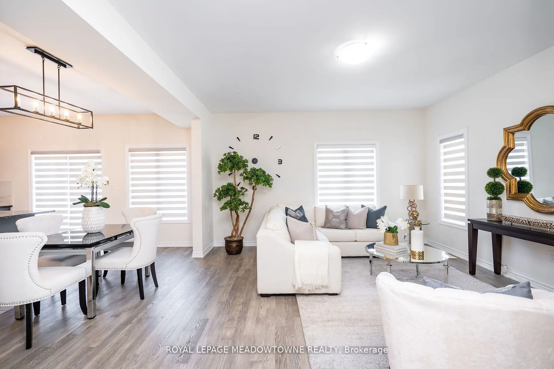 16 Bethune Avenue