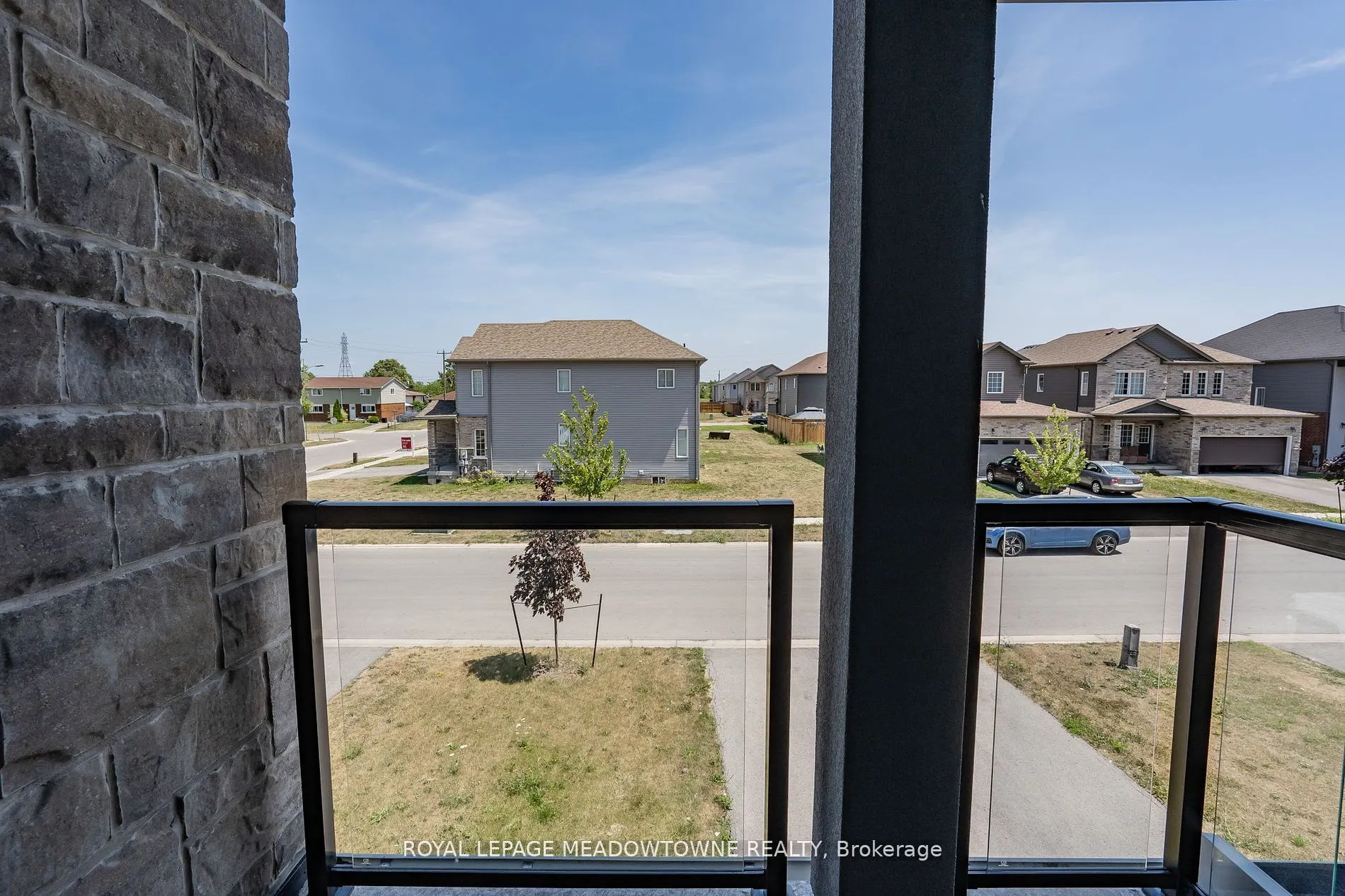 16 Bethune Avenue