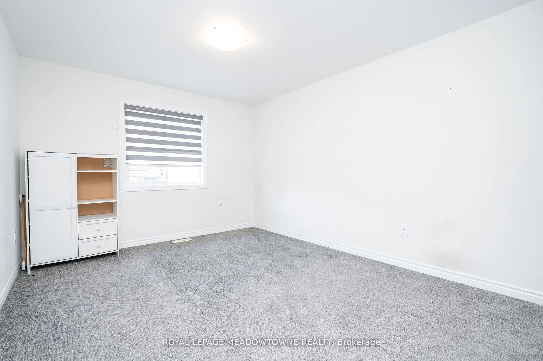 16 Bethune Avenue