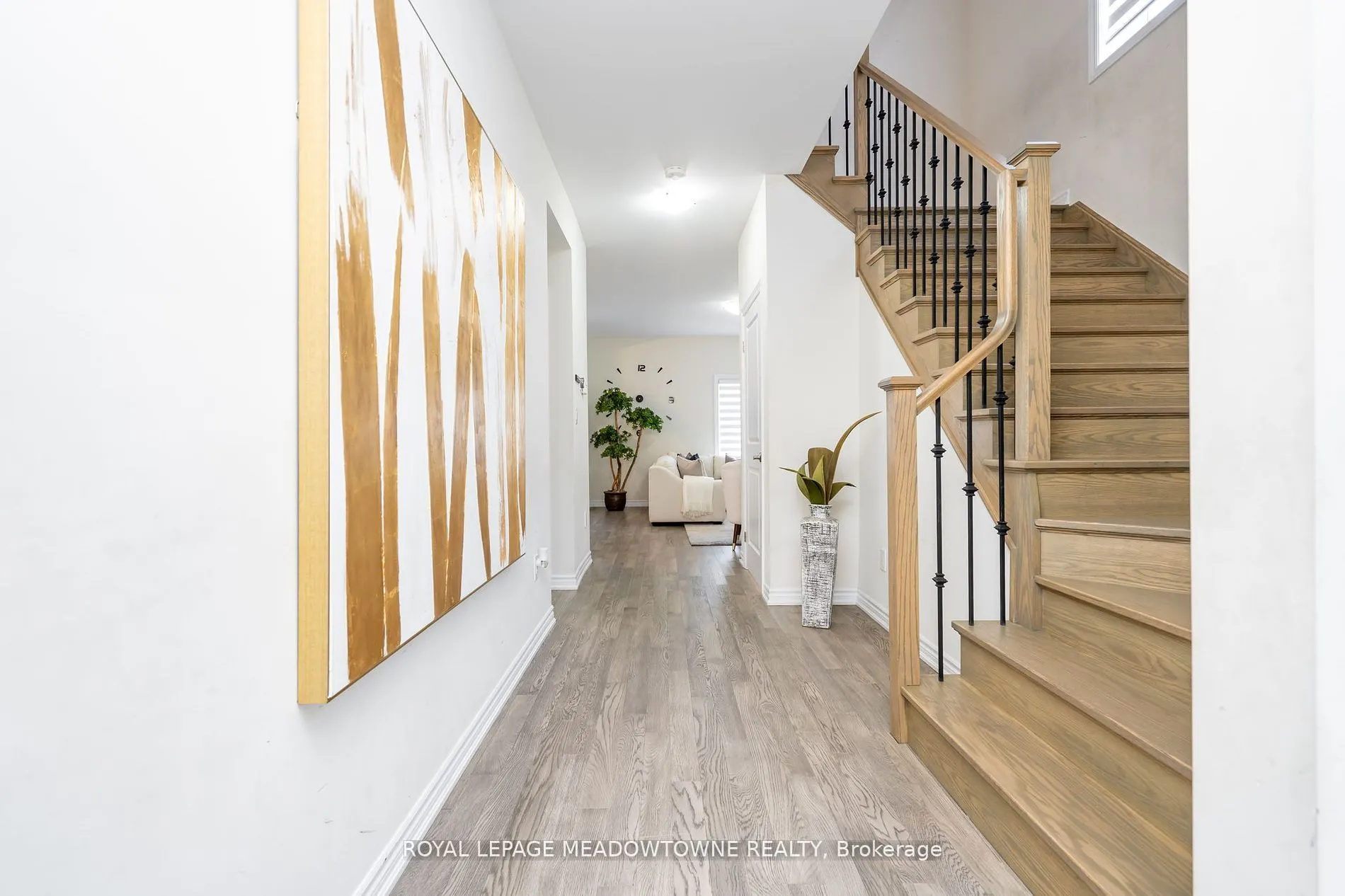 16 Bethune Avenue