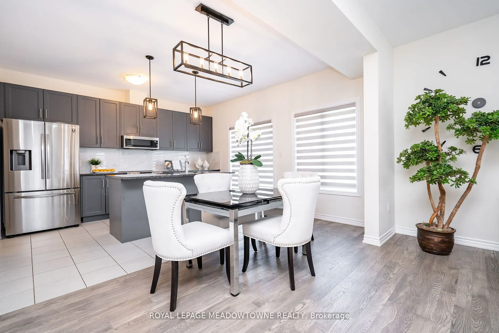 16 Bethune Avenue
