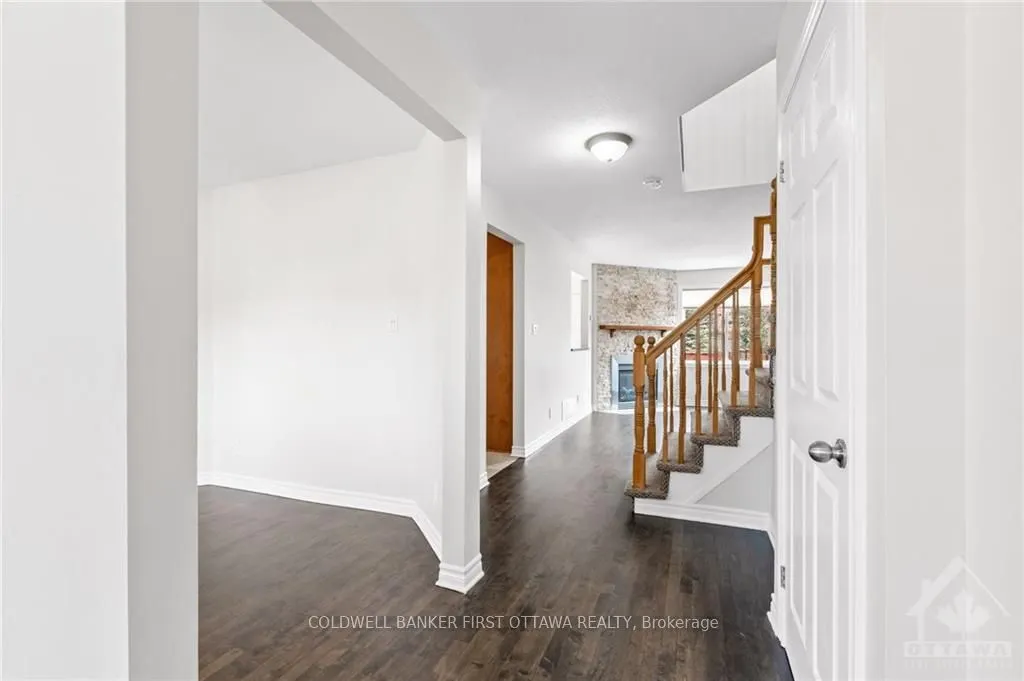 7 ROBARTS Crescent