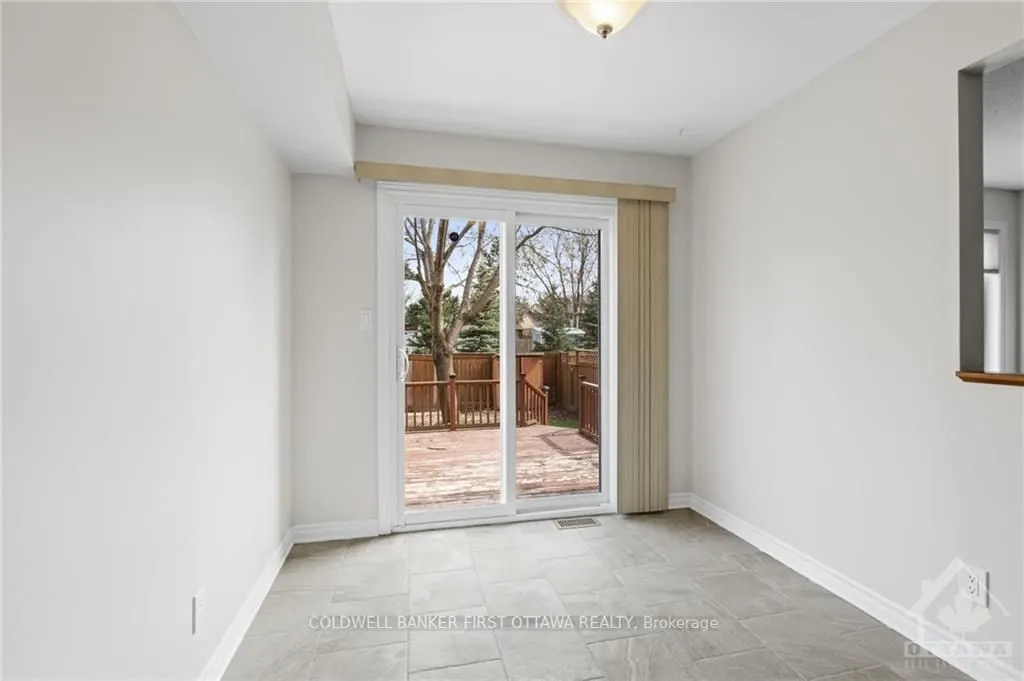7 ROBARTS Crescent