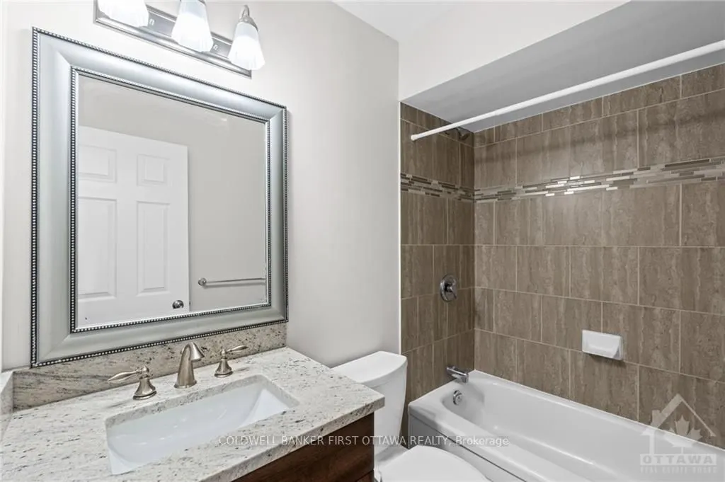 7 ROBARTS Crescent