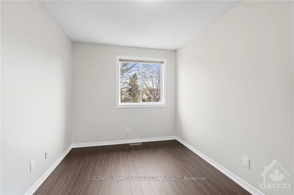 7 ROBARTS Crescent