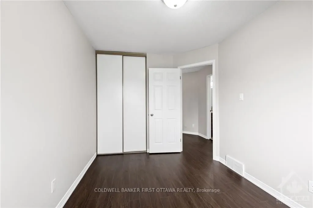 7 ROBARTS Crescent