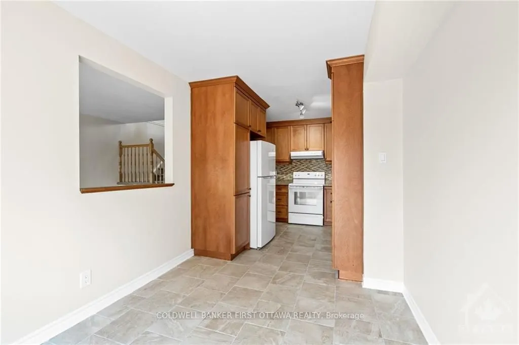 7 ROBARTS Crescent