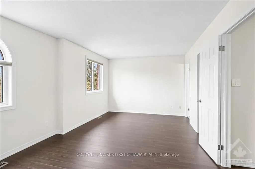 7 ROBARTS Crescent