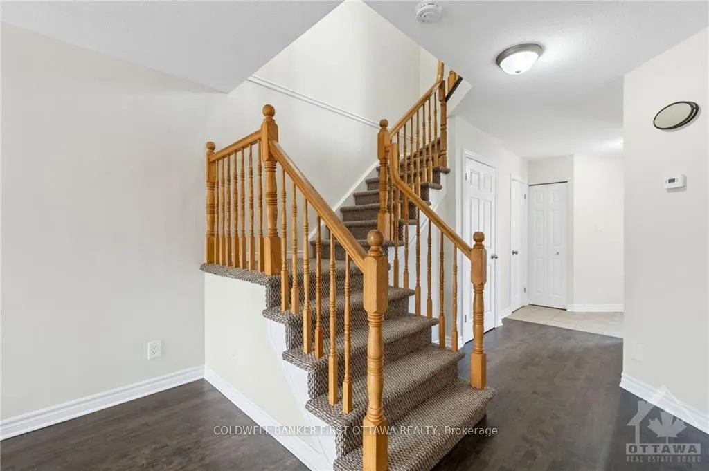 7 ROBARTS Crescent