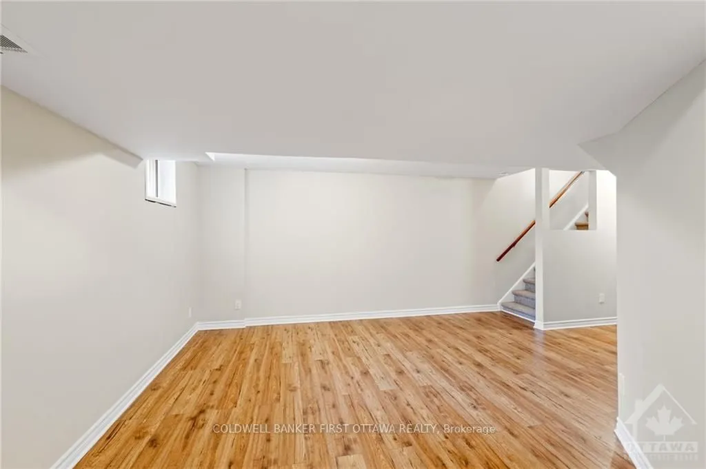 7 ROBARTS Crescent