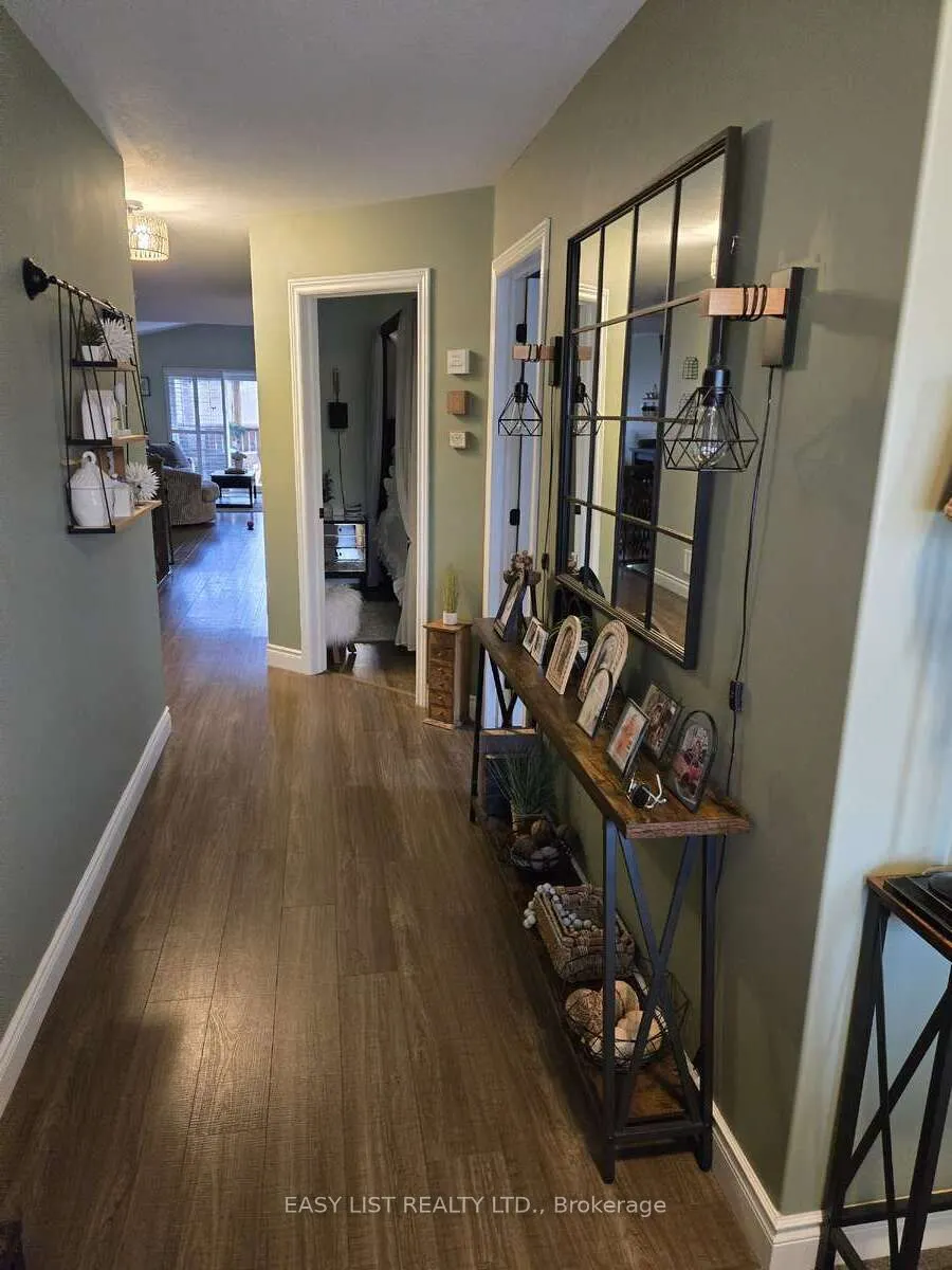 40 Cortland Way