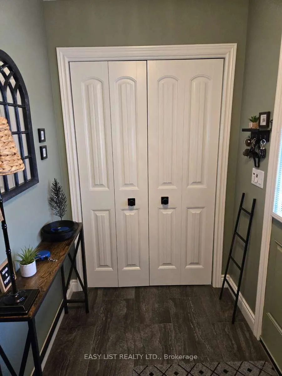 40 Cortland Way