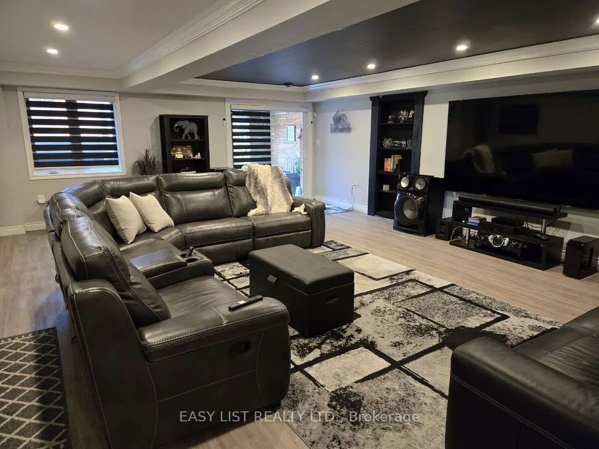 40 Cortland Way