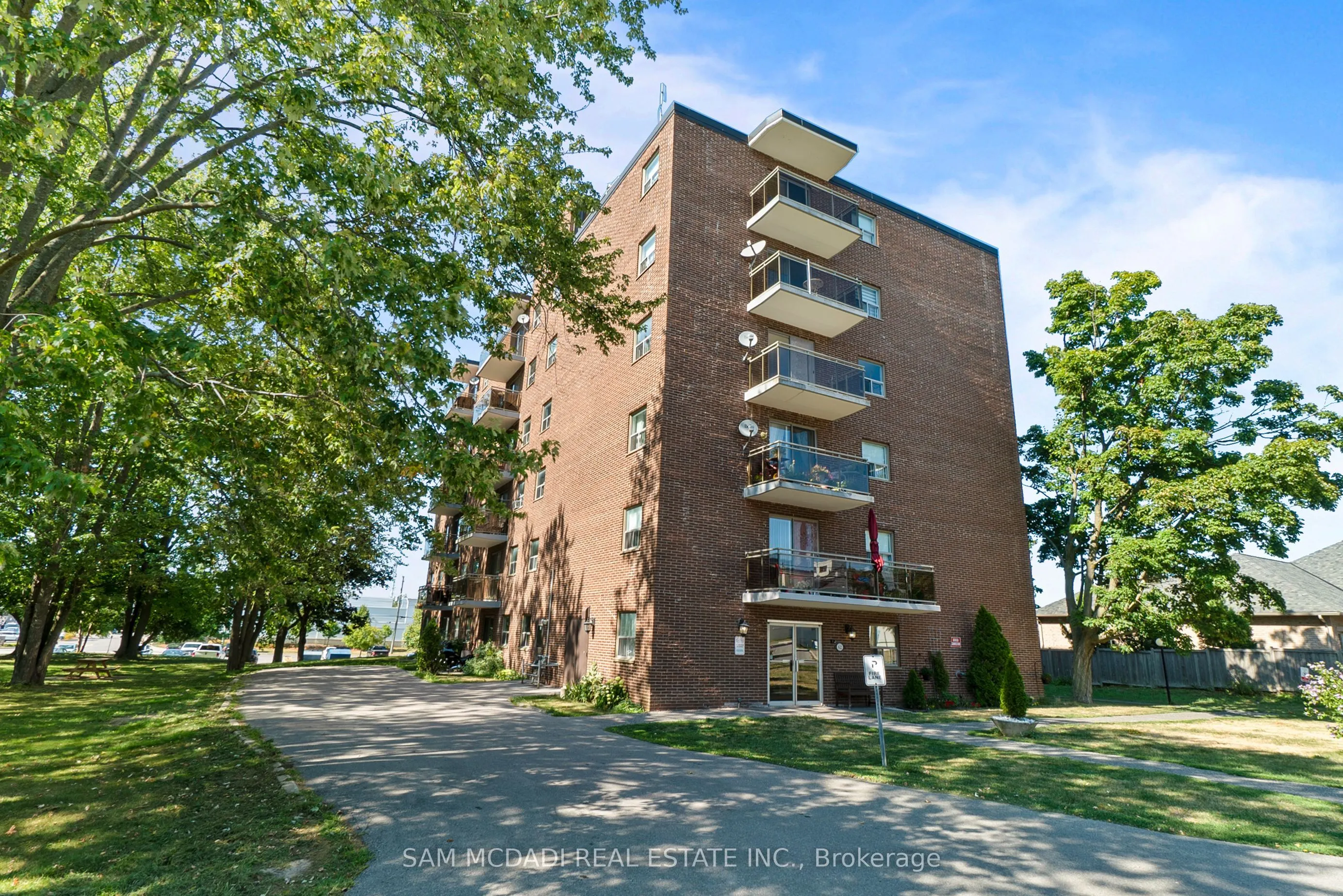 62 Spencer Street, #401