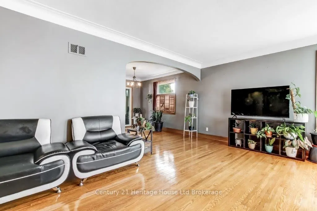 12 Parkview Road