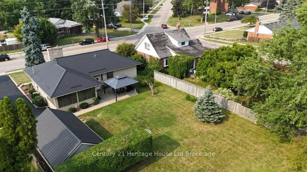12 Parkview Road