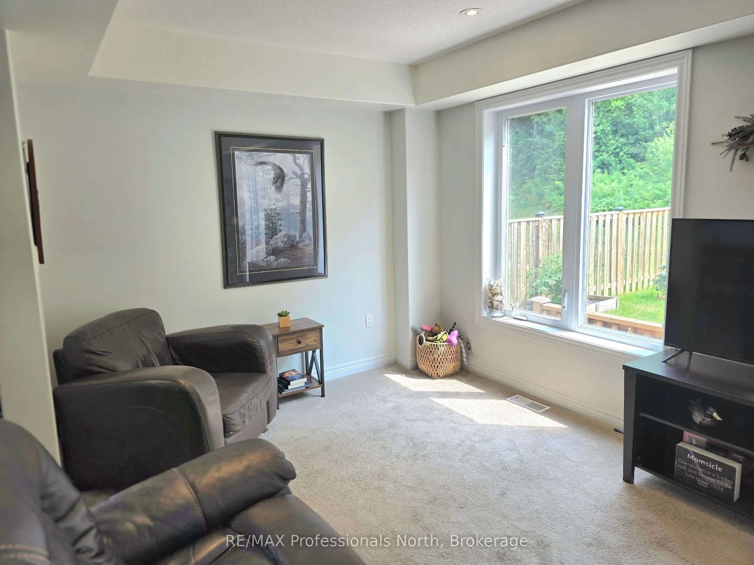 8 Spalding Crescent