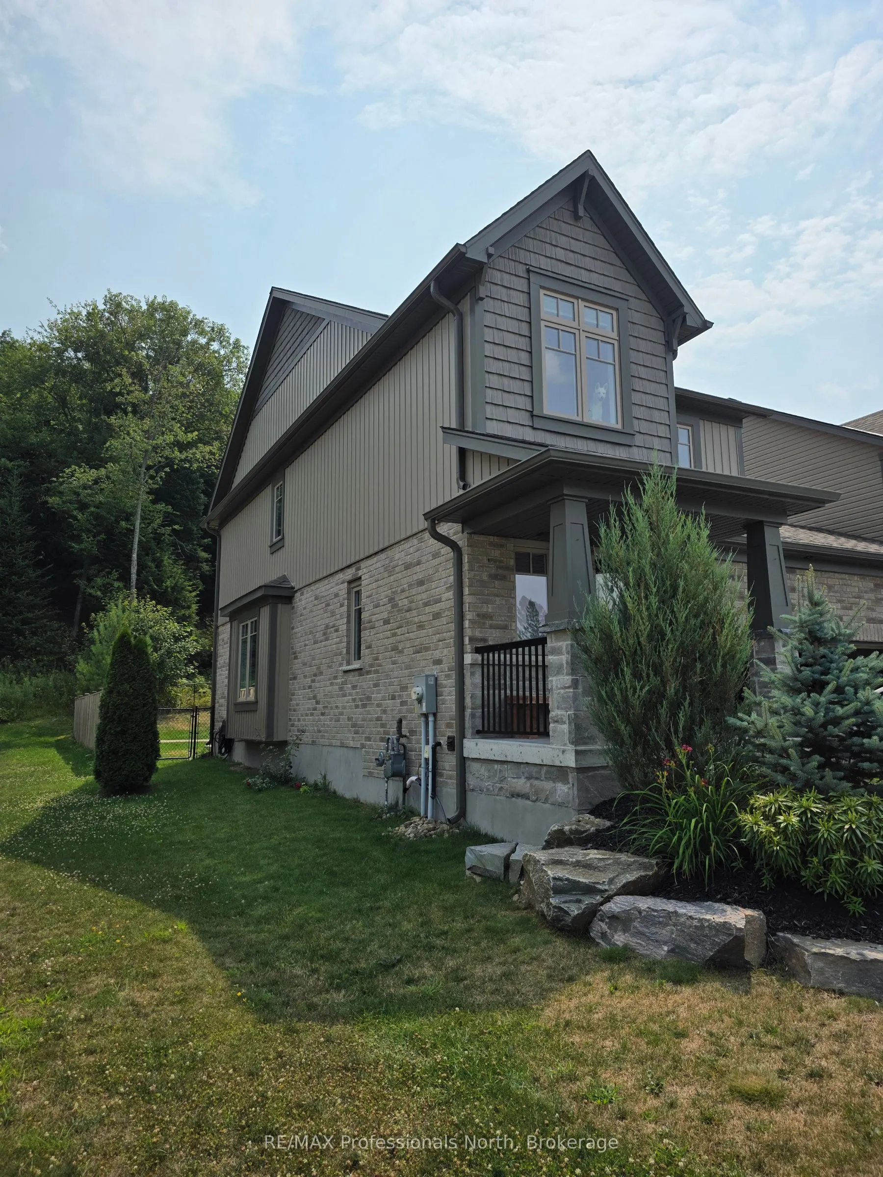 8 Spalding Crescent
