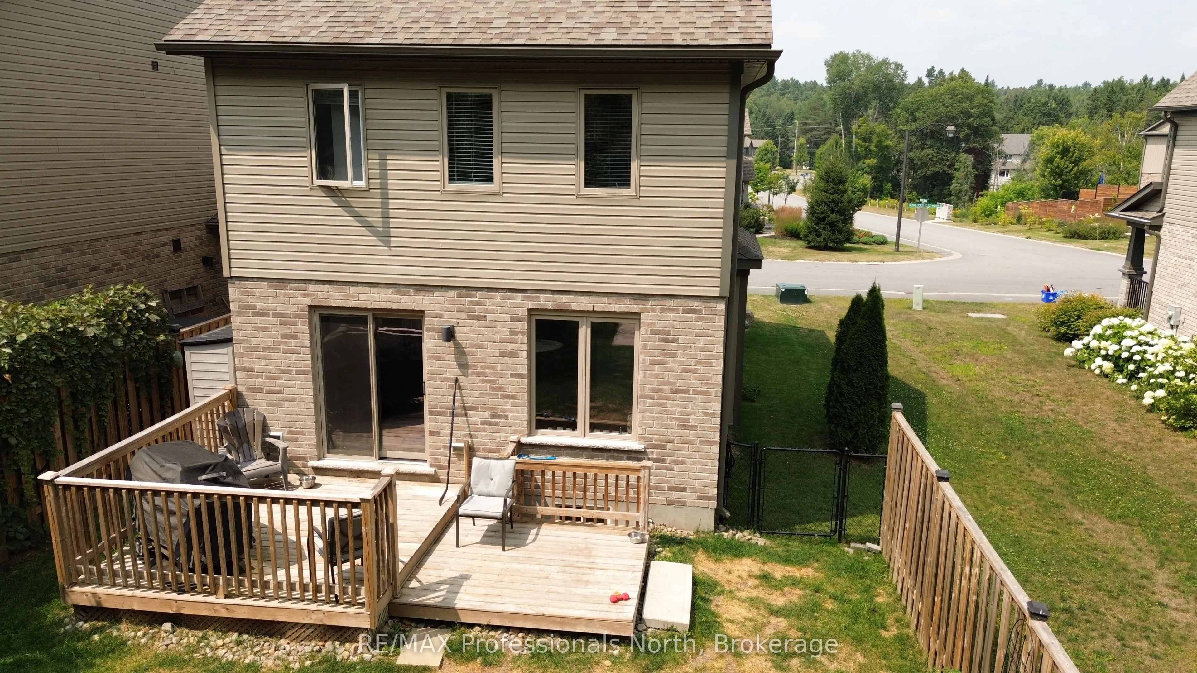 8 Spalding Crescent