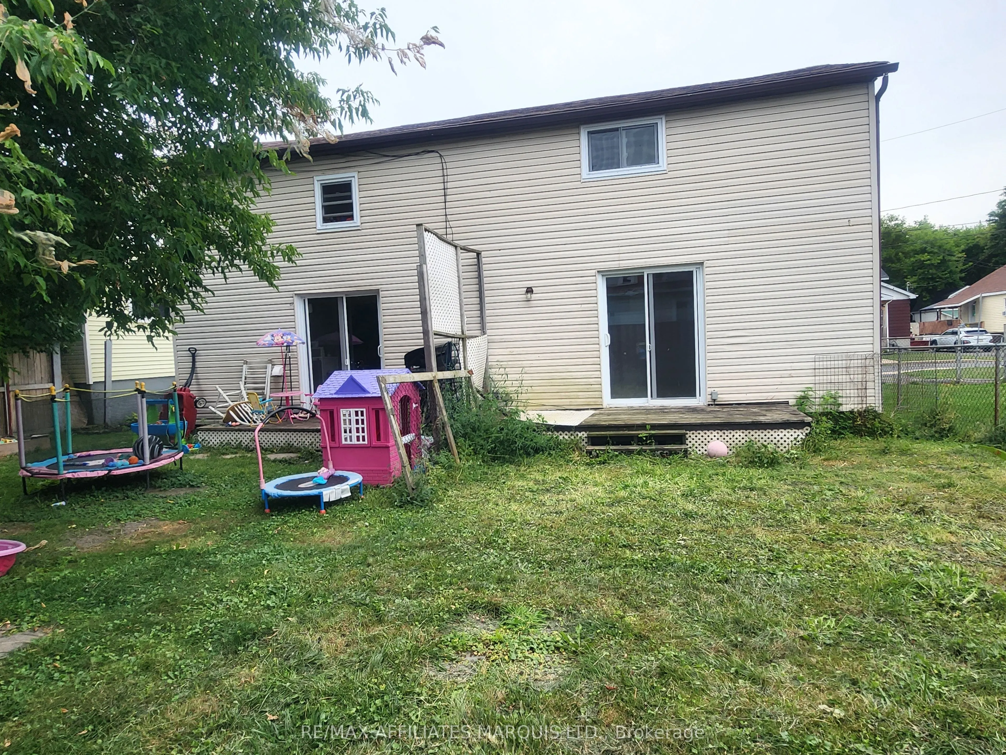 12-12A Cartier Avenue