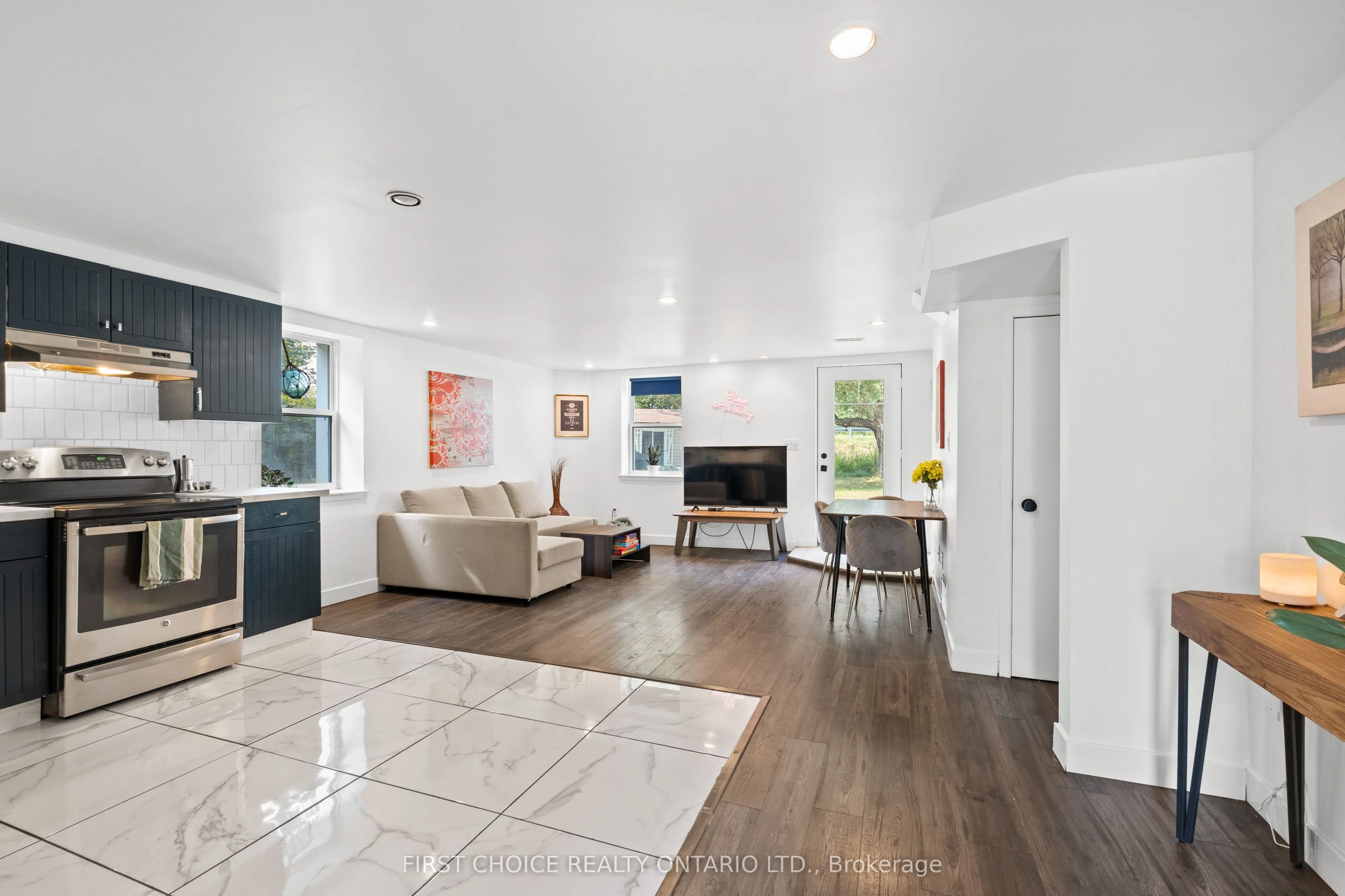 10 Campbell Reid Court