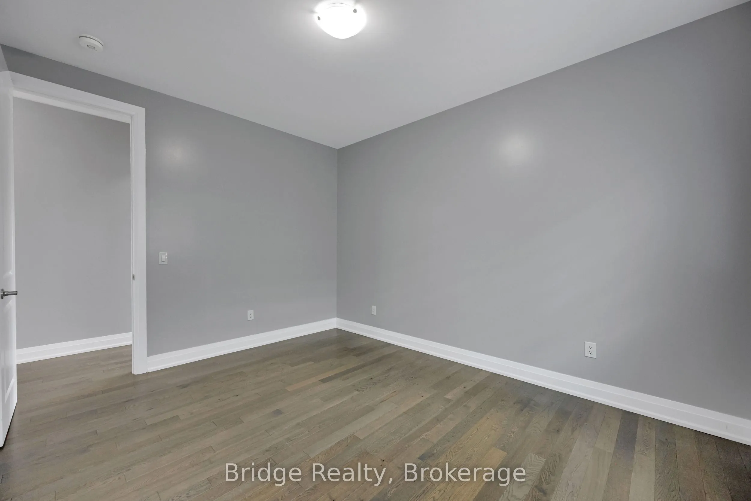 1343 Upper Thames Drive